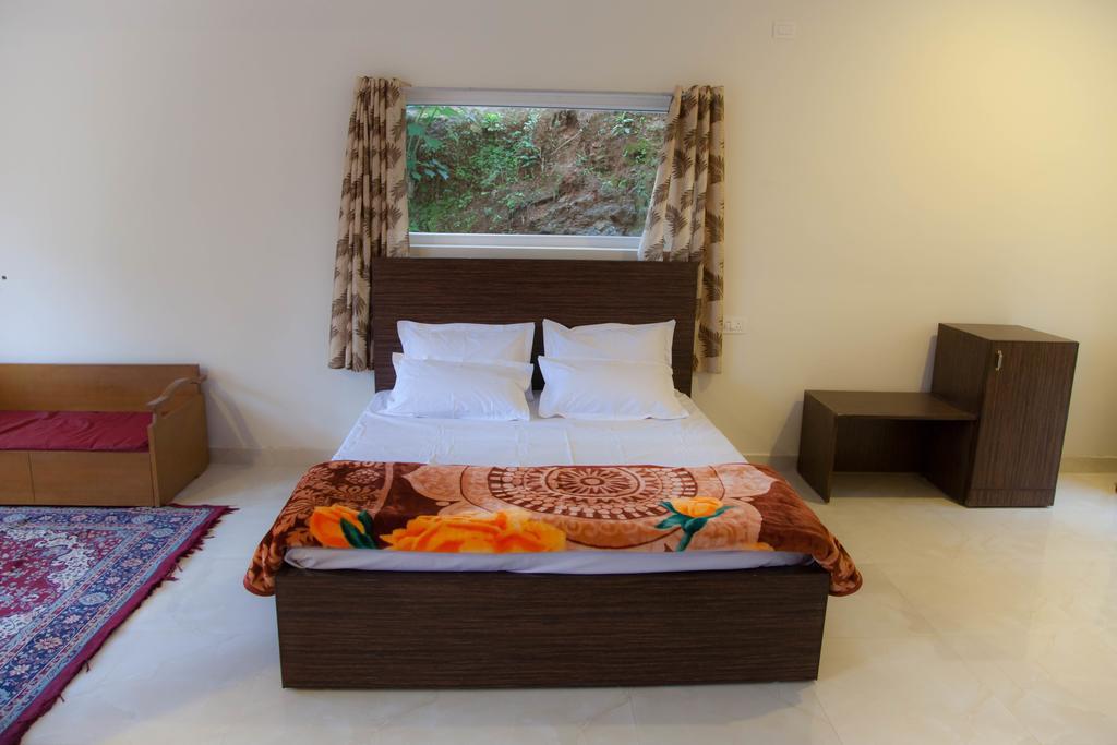 Petra Family Guest House Vālpārai Oda fotoğraf